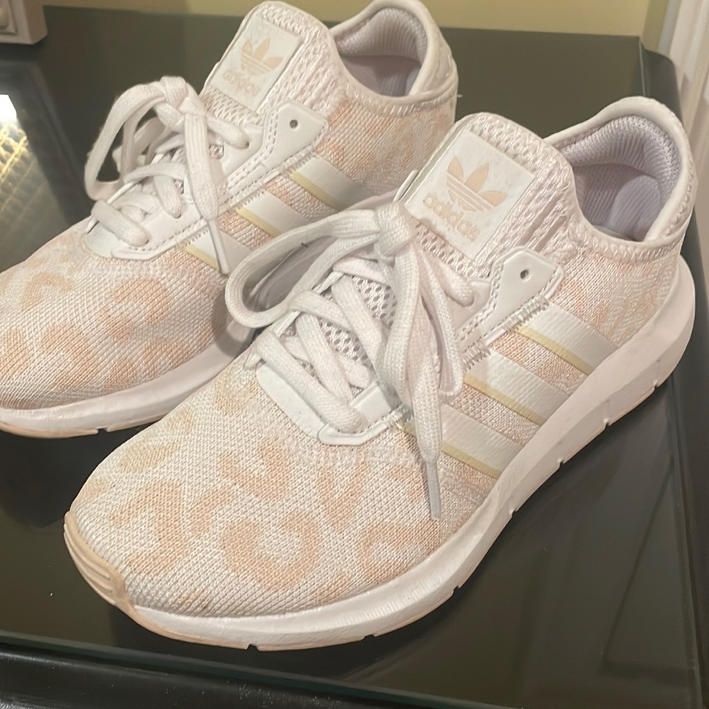 Adidas Swift Run X